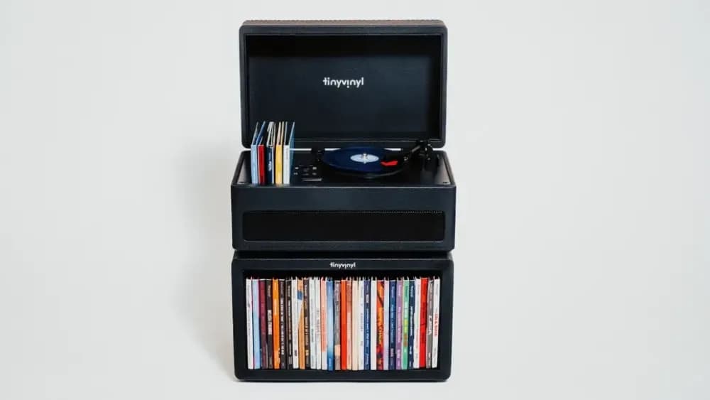 Tiny Vinyl создала самый маленький в мире проигрыватель виниловых пластинок