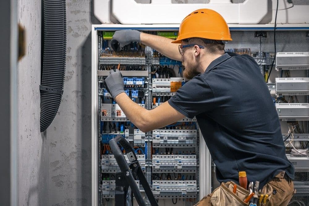 Парадокс века: Древняя технология душит строительство ЦОДов и развитие ИИ