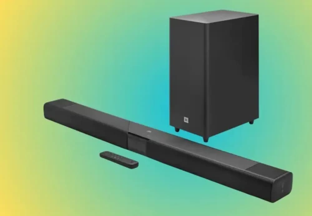 В серии саундбаров JBL появились модель с необычной особенностью
