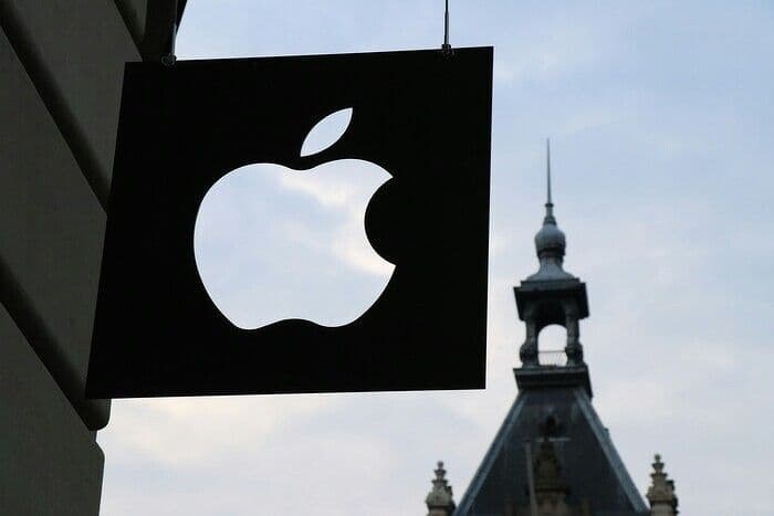Россиянам запрещено. Новая революционная Siri не будет работать на iPhone и Mac в России