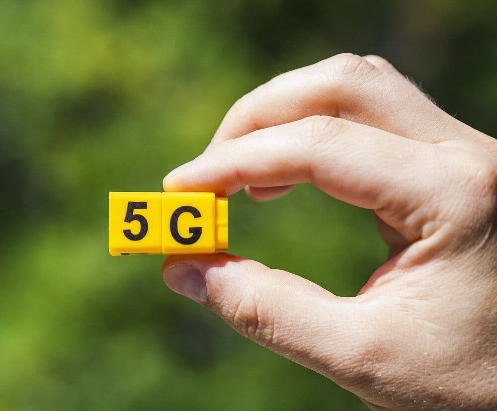В России появились несуществующие сети 5G. Операторы вовсю их рекламируют, хотя еще ничего не построили. Грядет отмщение