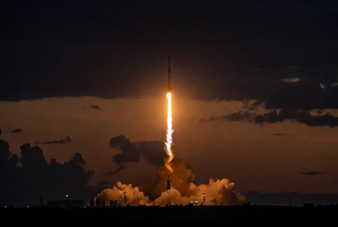 Китай готовится к запуску новой многоразовой ракеты Long March 10B — первую ступень будут ловить большой сетью прямо в море